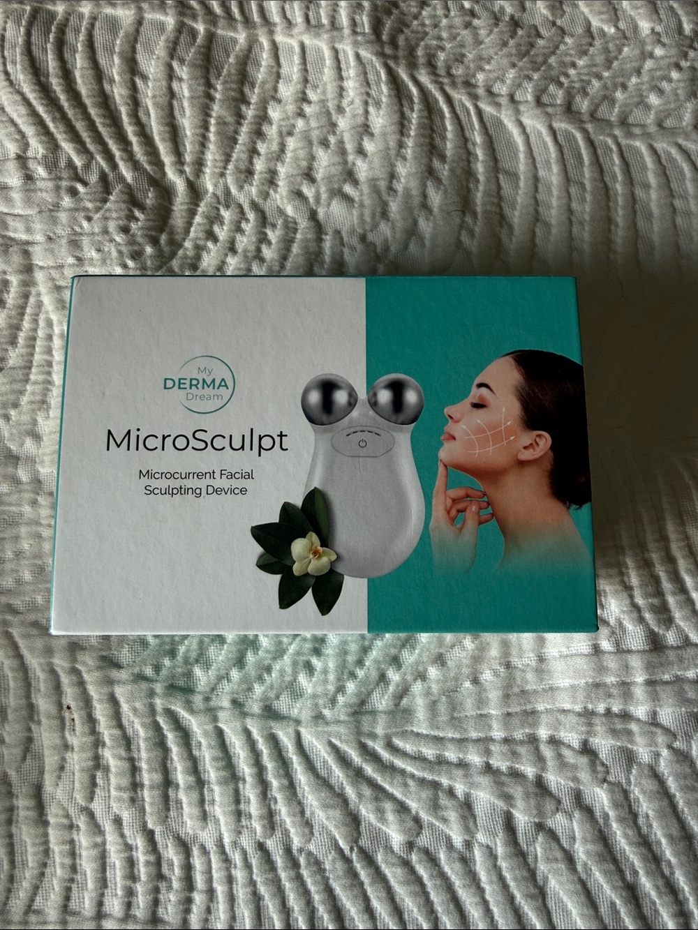 MicroSculpt Microcurrent Facial Sculpting Device - White/Teal